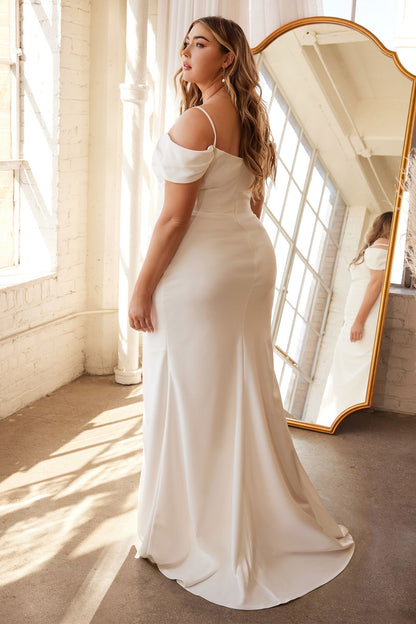 Chic and feminine wedding dress with off-the-shoulder pleated sleeve and subtle leg slit