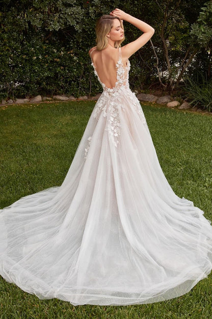 the wedding dress with removable sleeves is like priceless