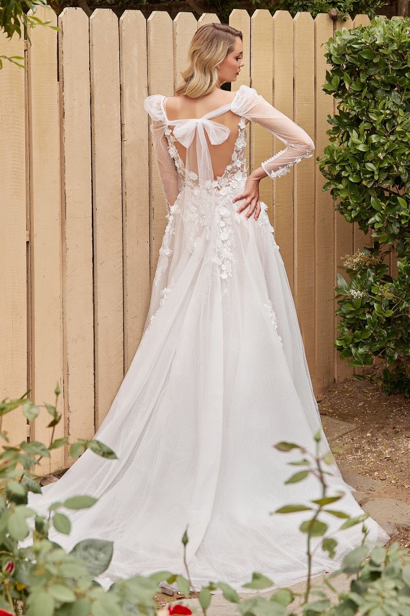this luxury wedding dress with boho style