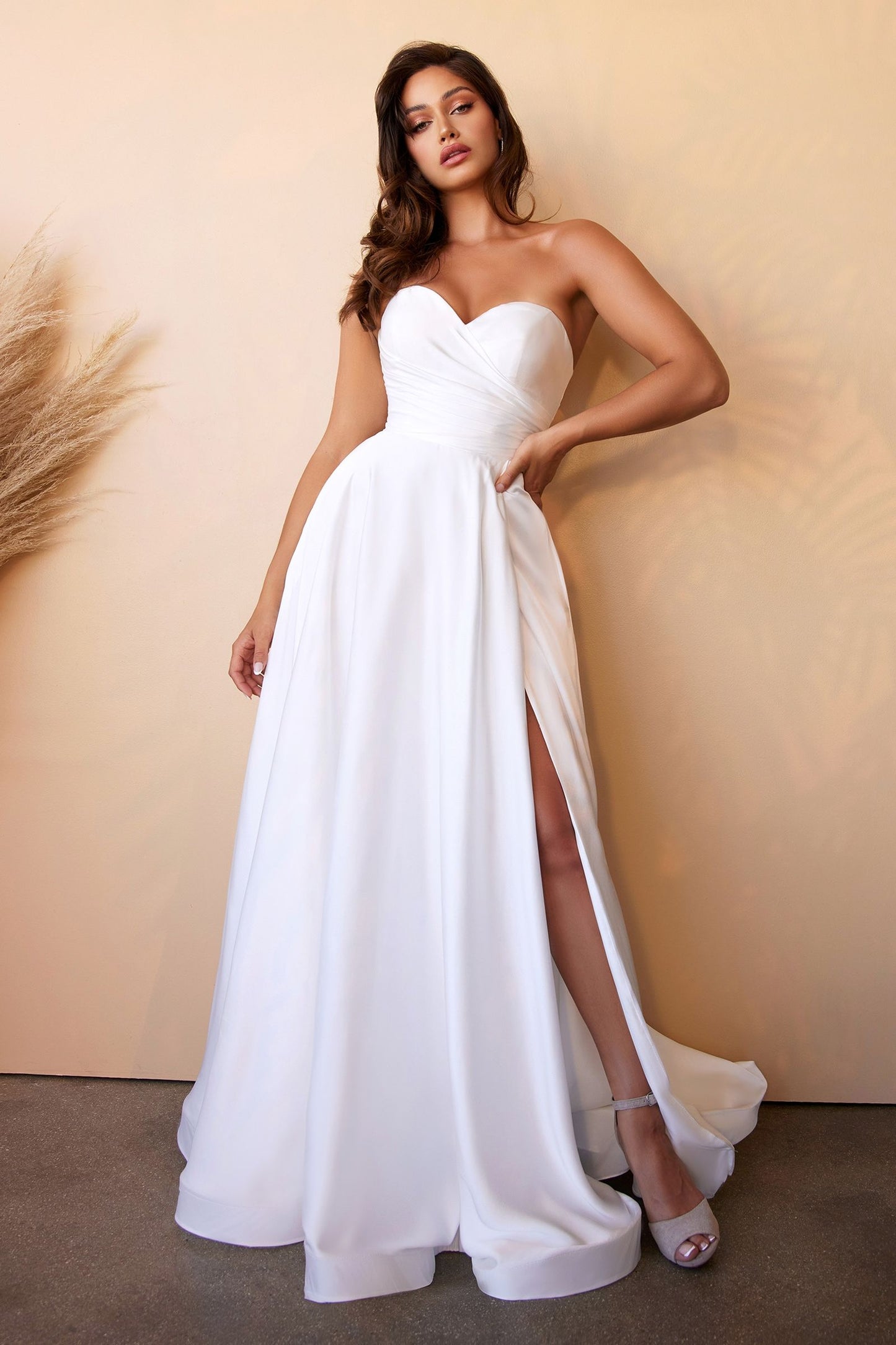 this gown is super sexy for a woman with strength cheap simple but sexy vivienne westwood
