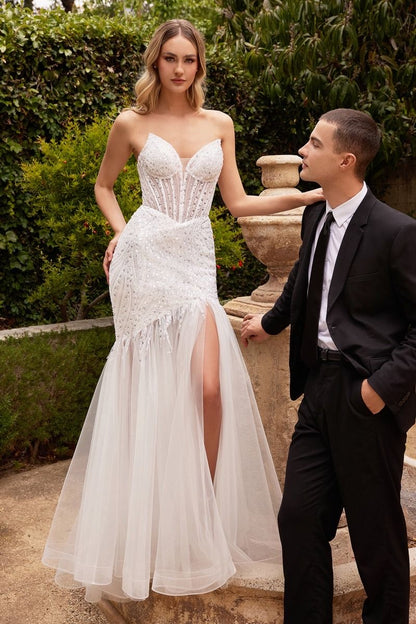 elegant  lace wedding gown with a sweetheart neckline