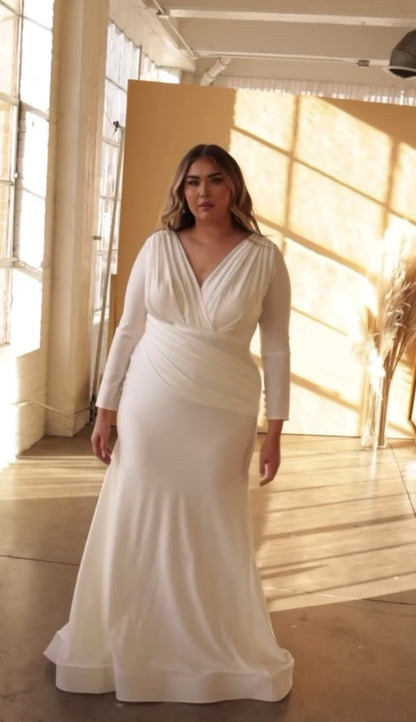 Plus Size Stretch Mermaid Wedding Gown